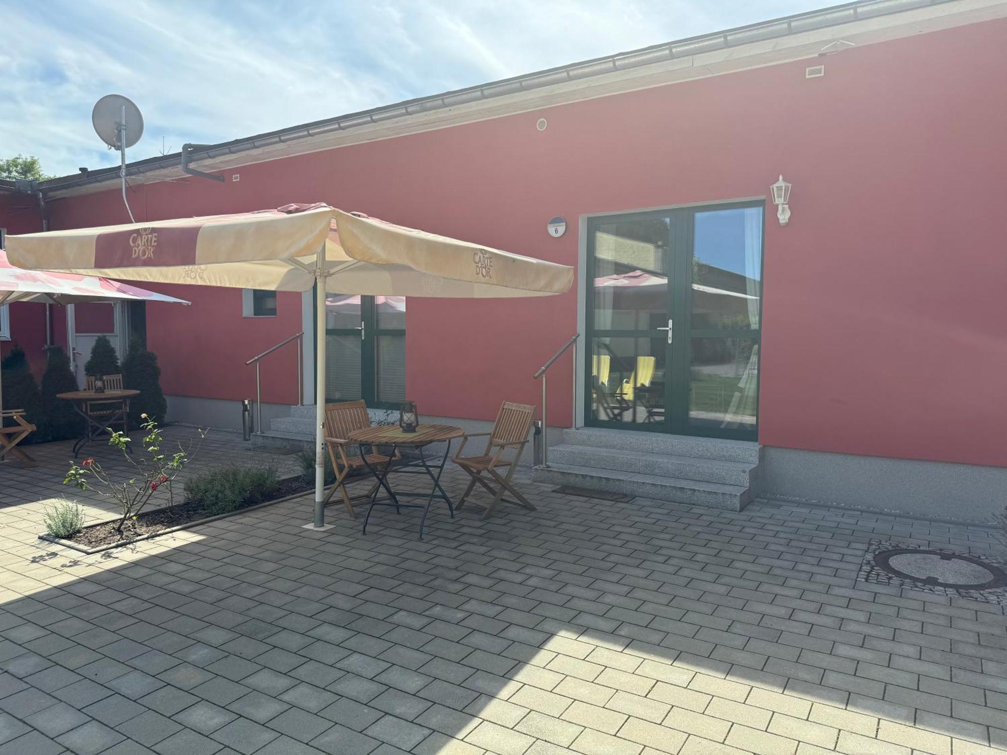 Bed & Breakfast Am Waldguertel Forst  Εξωτερικό φωτογραφία